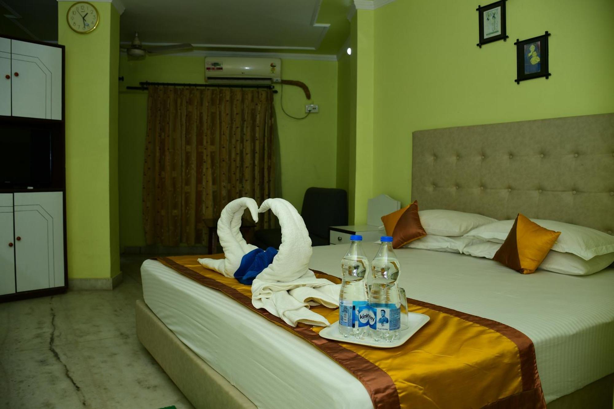 Hotel Dolphin Дігха Екстер'єр фото