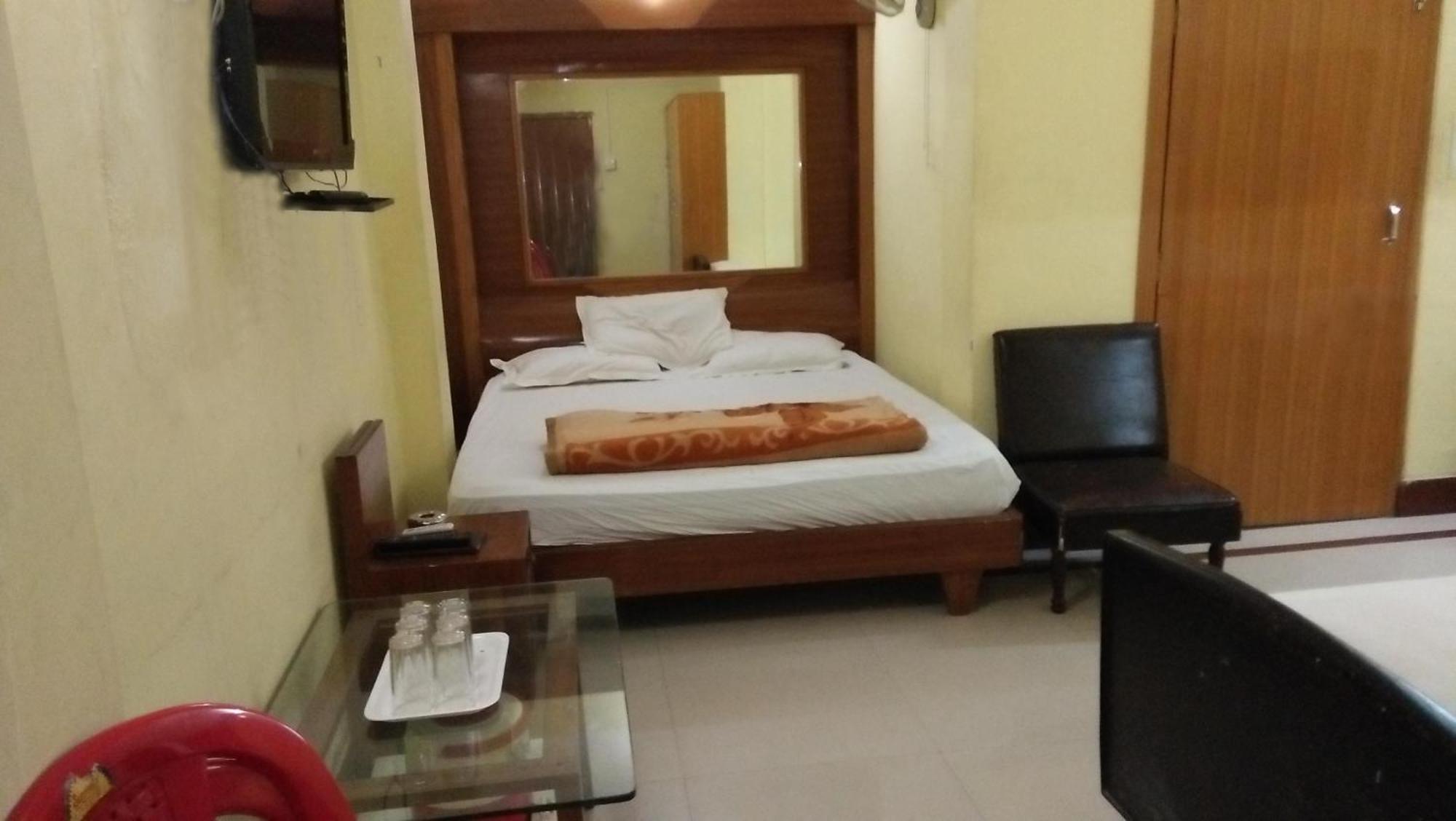 Hotel Dolphin Дігха Екстер'єр фото