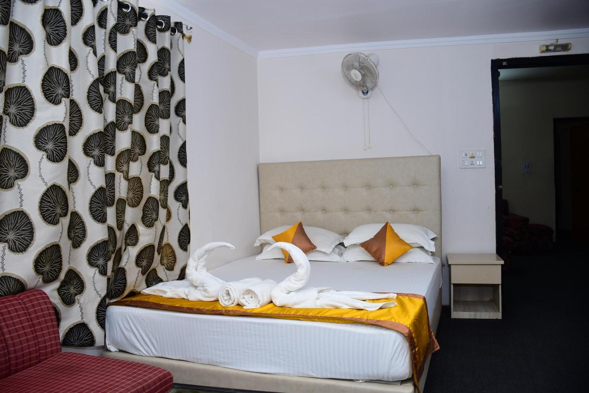 Hotel Dolphin Дігха Екстер'єр фото