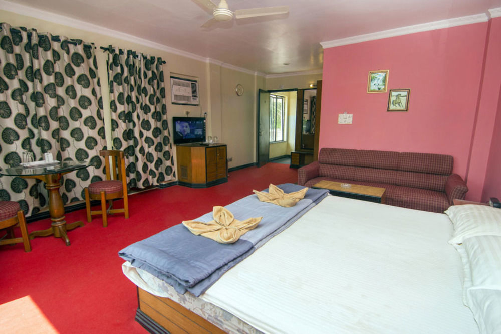 Hotel Dolphin Дігха Екстер'єр фото